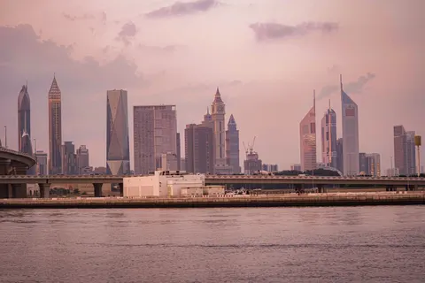 Dubai Skyline 4K Wallpaper · city · 3840×2560