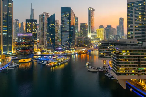 Papel de parede Horizonte de Dubai 4K · city · 3840×2560
