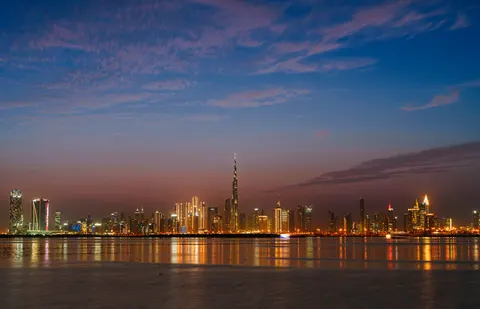 Fondo de pantalla Horizonte de Dubái 4K · city · 3840×2470