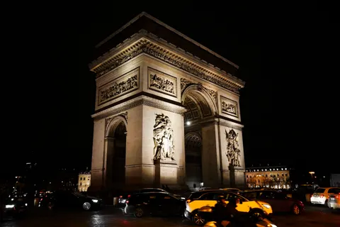 Paris at Night 4K Wallpaper · city · 3840×2560