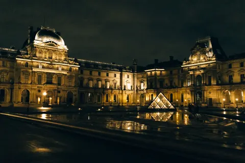 Paris at Night 4K Wallpaper · city · 3840×2560