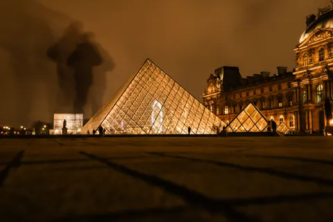 Paris at Night 4K Wallpaper · city · 3840×2560