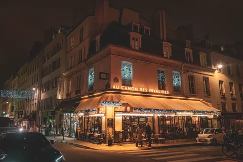 Paris at Night 4K Wallpaper · city · 3840×2560