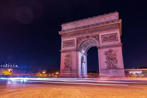 Paris at Night 4K Wallpaper · city · 3840×2560