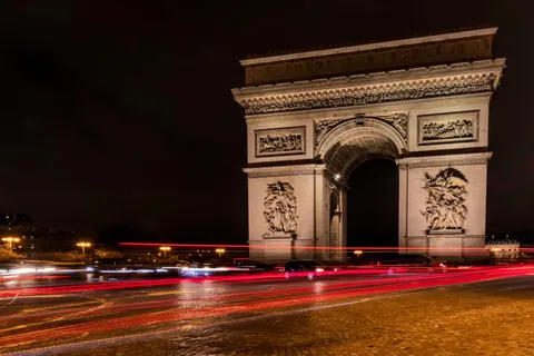 Paris at Night 4K Wallpaper · city · 3840×2560