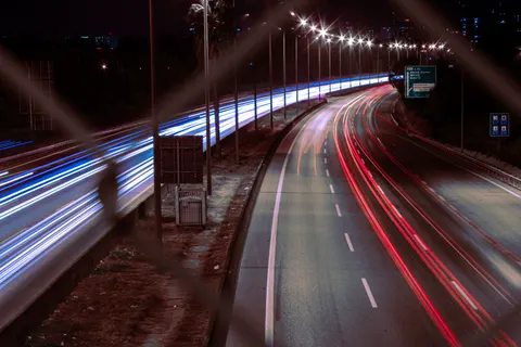 Lichtspuren 4K Hintergrundbild · city · 3840×2560
