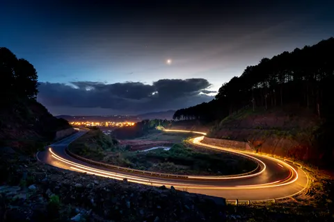 Light Trails 4K Wallpaper · city · 3840×2561