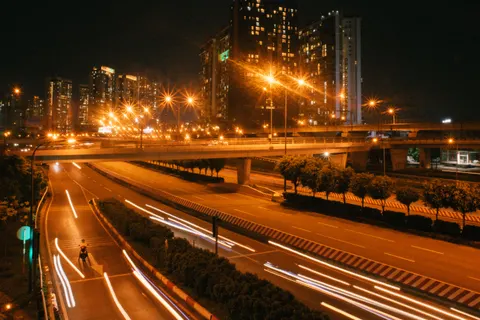 Light Trails 4K Wallpaper · city · 3840×2561