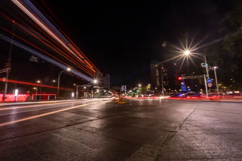 Light Trails 4K Wallpaper · city · 3840×2560
