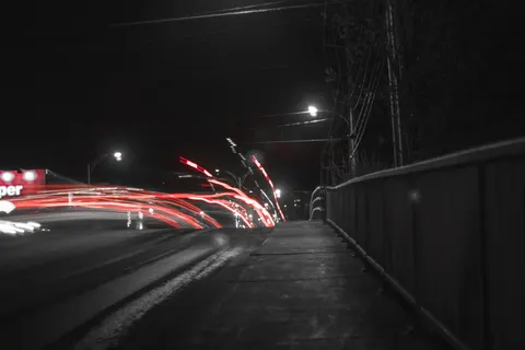 Light Trails 4K Wallpaper · city · 3840×2560