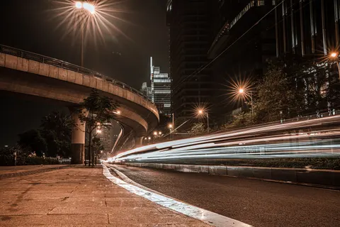 Light Trails 4K Wallpaper · city · 3840×2560