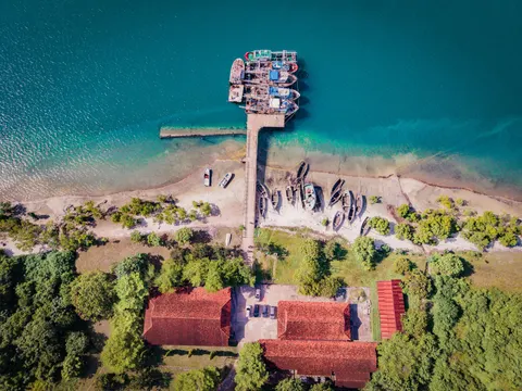 Island Aerial 4K Wallpaper · ocean · 3840×2880