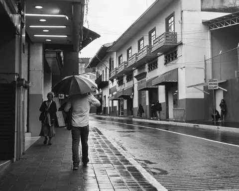 Rainy Street 4K Wallpaper · city · 3840×3072