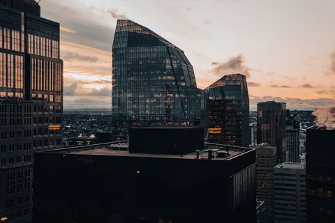 Glass Tower 4K Wallpaper · architecture · 3840×2560