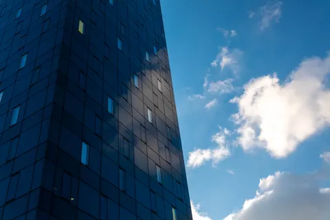 玻璃大厦 4K壁纸 · architecture · 3840×2562