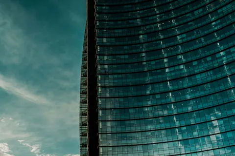 Glass Tower 4K Wallpaper · architecture · 3840×2560