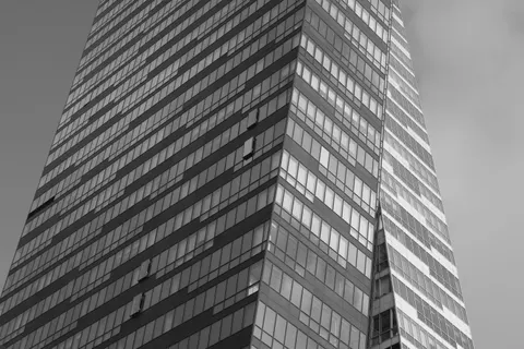 Fond d'écran Tour de verre 4K · architecture · 3840×2560
