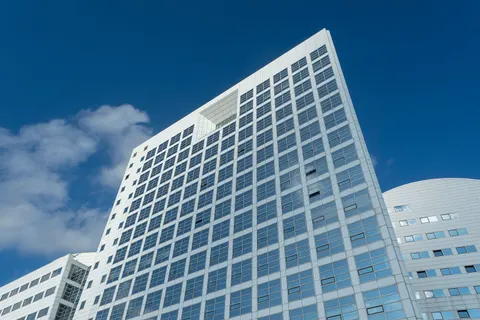 Glass Tower 4K Wallpaper · architecture · 3840×2560