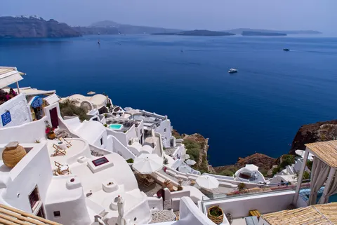 Santorini 4K Wallpaper · architecture · 3840×2568