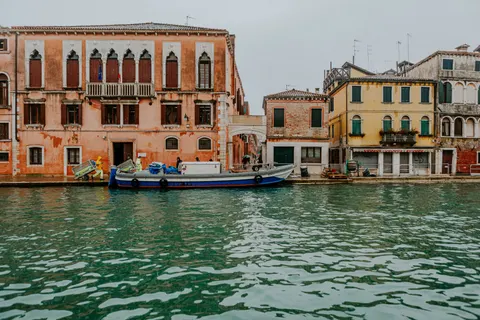 威尼斯運河 4K桌布 · architecture · 3840×2560
