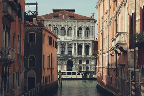威尼斯運河 4K桌布 · architecture · 3840×2560