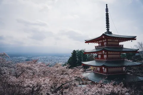 Japanese Pagoda 4K Wallpaper · architecture · 3840×2560
