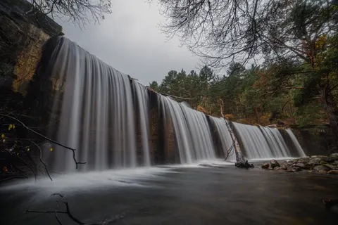 झरना 4K वॉलपेपर · nature · 3840×2560