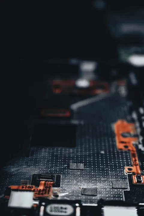 Circuit Phone Wallpaper · cyber · 1440×2160