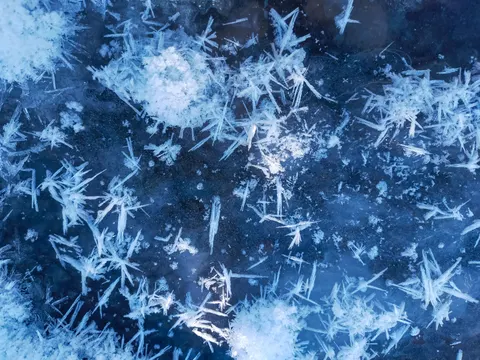 خلفية بحيرة متجمدة بدقة 4K · nature · 3840×2880