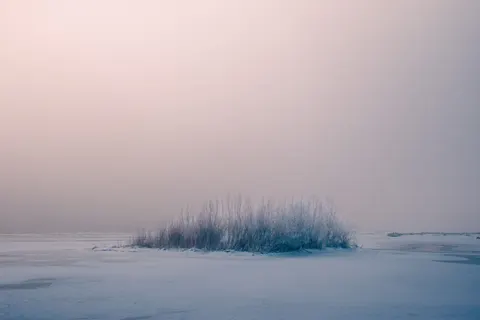 Обои Замёрзшее озеро 4K · nature · 3840×2560
