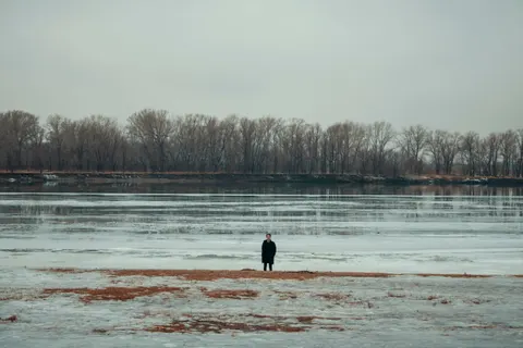 Frozen Lake 4K Wallpaper · nature · 3840×2560