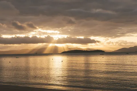 棕櫚海灘日落 4K桌布 · nature · 3840×2560