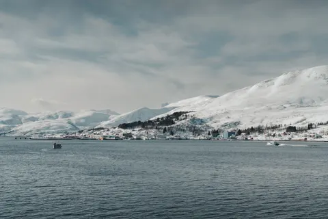 Norwegian Fjord 4K Wallpaper · nature · 3840×2560
