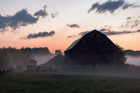 Misty Valley 4K Wallpaper · nature · 3840×2563