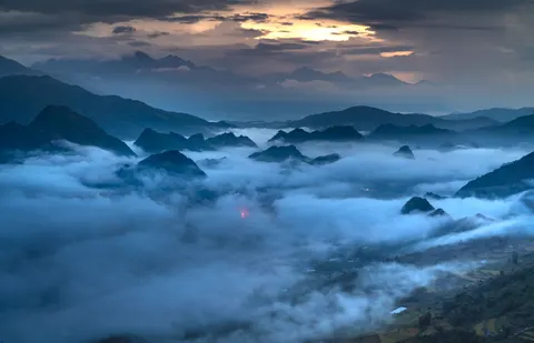 Misty Valley 4K Wallpaper · nature · 3840×2470