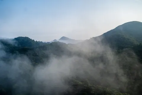 Misty Valley 4K Wallpaper · nature · 3840×2560