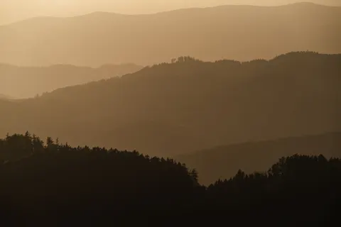 Misty Valley 4K Wallpaper · nature · 3840×2561