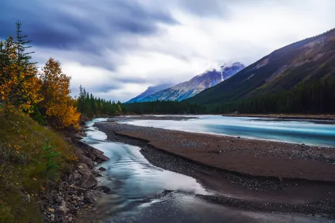 Autumn River 4K Wallpaper · nature · 3840×2560