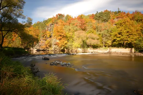 Autumn River 4K Wallpaper · nature · 3840×2563