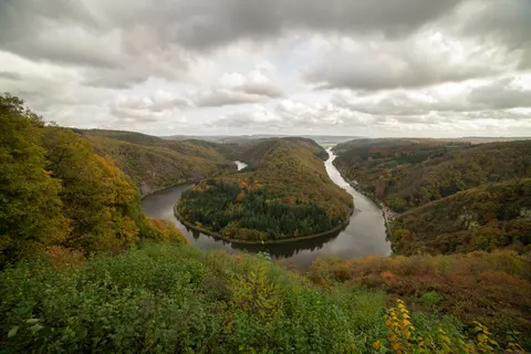 Autumn River 4K Wallpaper · nature · 3840×2560