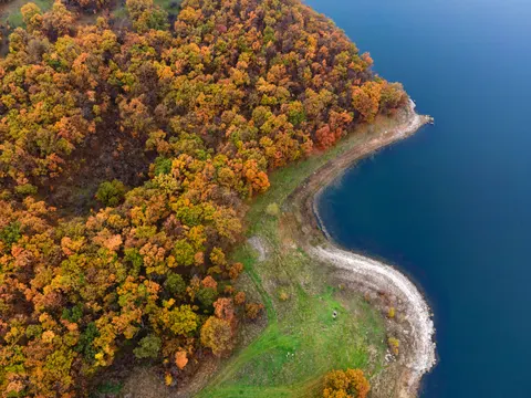 Autumn River 4K Wallpaper · nature · 3840×2880