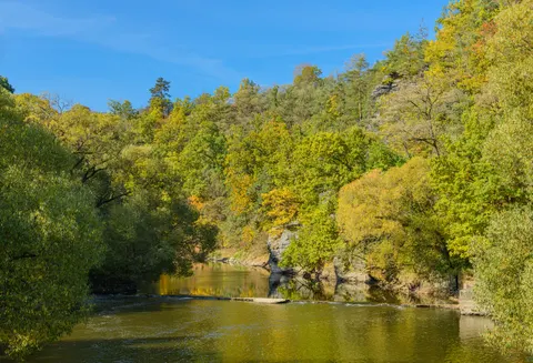 Autumn River 4K Wallpaper · nature · 3840×2613