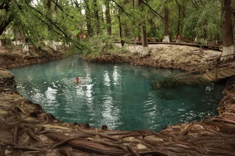 Hot Spring 4K Wallpaper · nature · 3840×2560