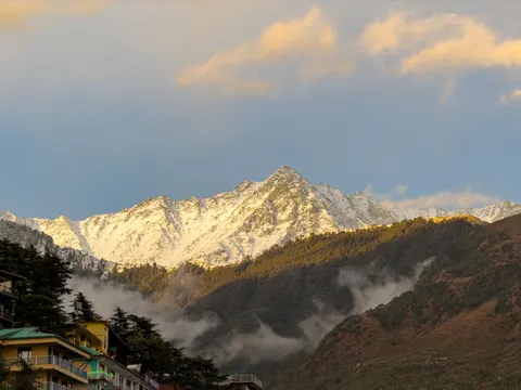 Himalayan Peaks 4K Wallpaper · mountains · 3840×2880