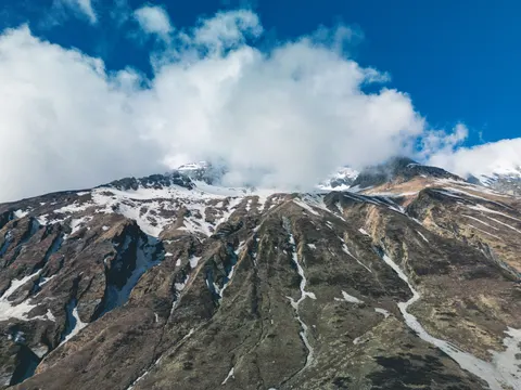 Himalayan Peaks 4K Wallpaper · mountains · 3840×2880