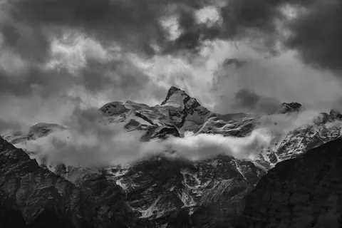 Himalayan Peaks 4K Wallpaper · mountains · 3840×2560