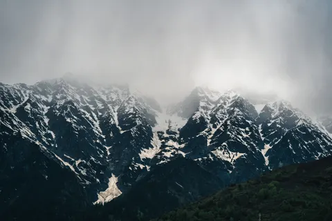 Himalayan Peaks 4K Wallpaper · mountains · 3840×2560