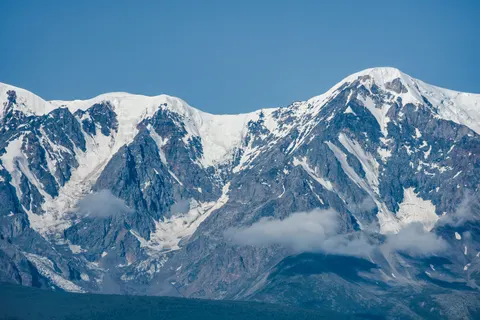 Himalayan Peaks 4K Wallpaper · mountains · 3840×2560