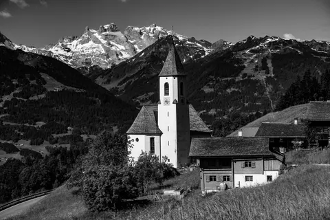 Swiss Alps 4K Wallpaper · mountains · 3840×2560