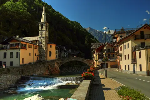 Swiss Alps 4K Wallpaper · mountains · 3840×2560